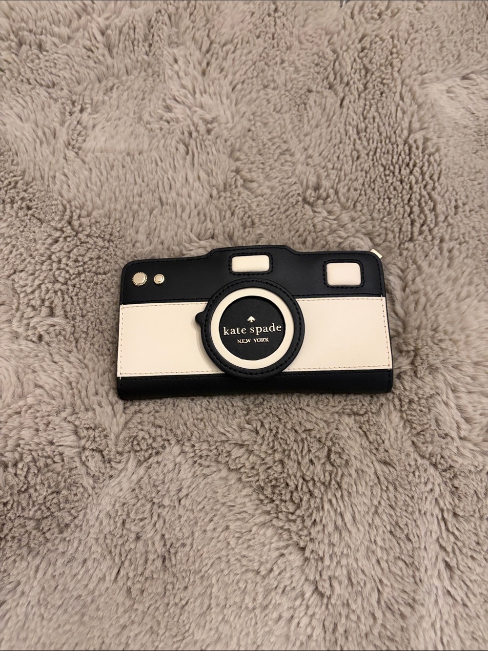 kate spade Black and Cream Camera-Inspired Phone Case - Picture 4 of 4